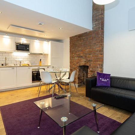 Pillo Rooms Serviced Apartments - Salford Manchester Buitenkant foto
