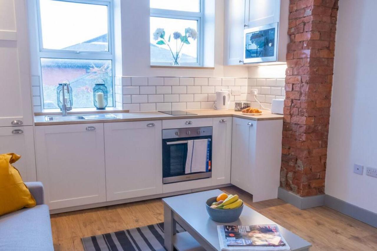 Pillo Rooms Serviced Apartments - Salford Manchester Buitenkant foto