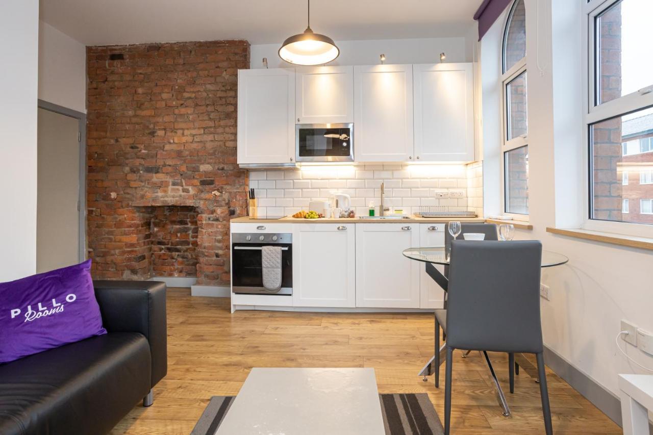 Pillo Rooms Serviced Apartments - Salford Manchester Buitenkant foto