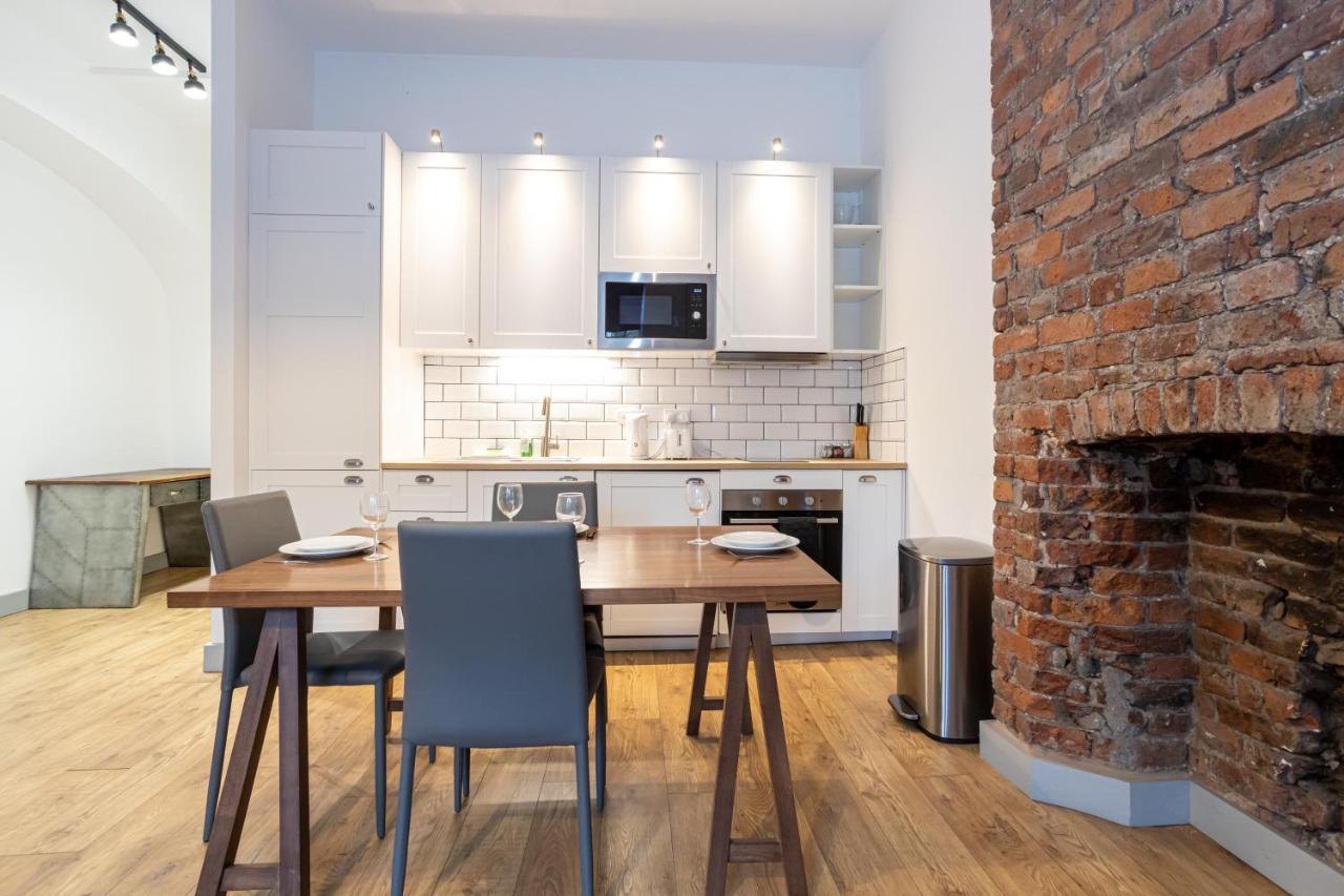 Pillo Rooms Serviced Apartments - Salford Manchester Buitenkant foto