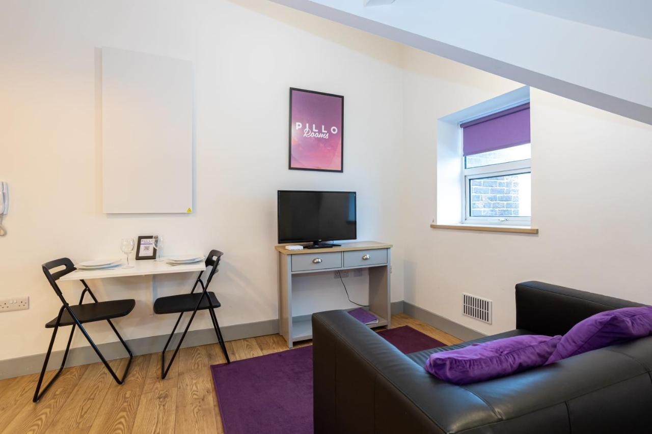 Pillo Rooms Serviced Apartments - Salford Manchester Buitenkant foto