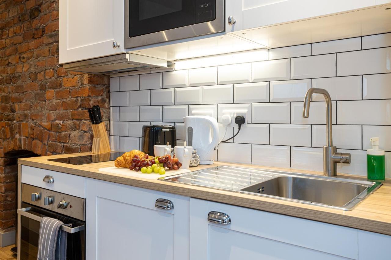 Pillo Rooms Serviced Apartments - Salford Manchester Buitenkant foto