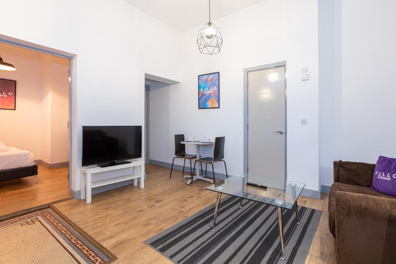 Pillo Rooms Serviced Apartments - Salford Manchester Buitenkant foto