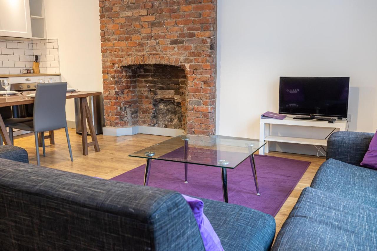 Pillo Rooms Serviced Apartments - Salford Manchester Buitenkant foto