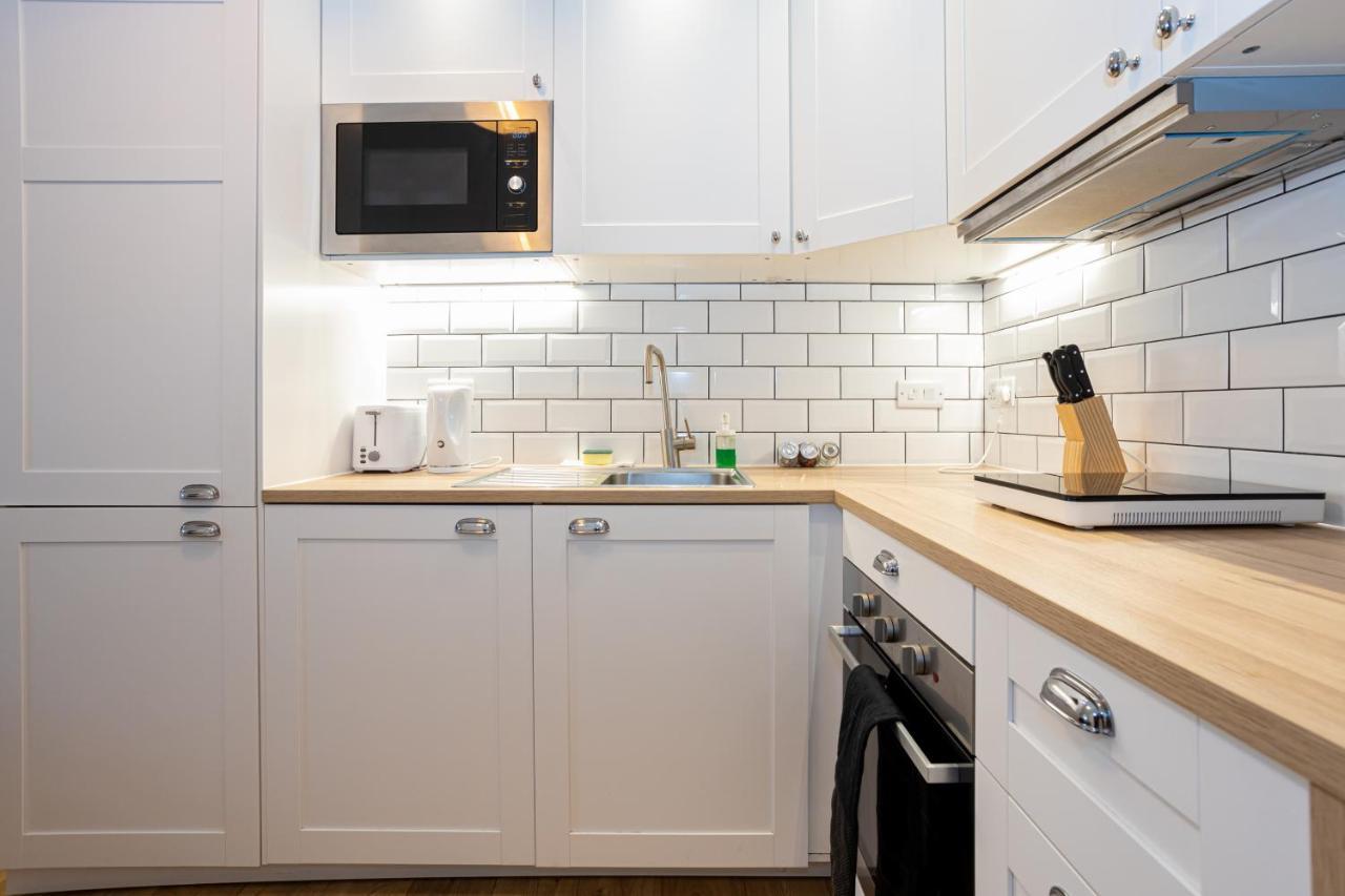 Pillo Rooms Serviced Apartments - Salford Manchester Buitenkant foto